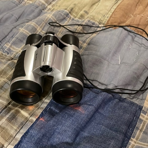 Children’s Binoculars - Picture 1 of 4
